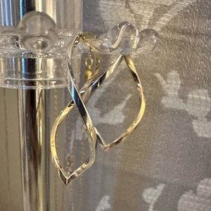 14kt 2 Tone Twist Earrings